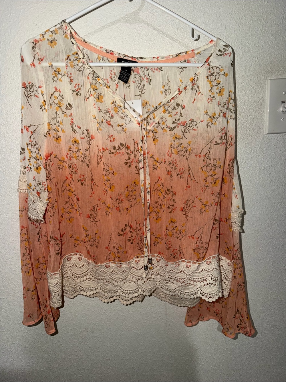 Rue21 Coral Floral Ombre Peasant Blouse with Crochet Lace Hem NWT